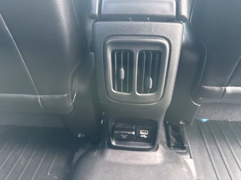 Used 2018 Jeep Compass Latitude w/ Popular Equipment Group image 14