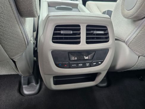 Used 2016 Honda Pilot EX image 24