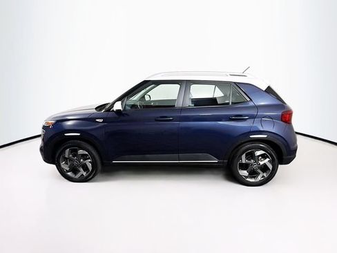 Certified 2024 Hyundai Venue Limited FWD image 5