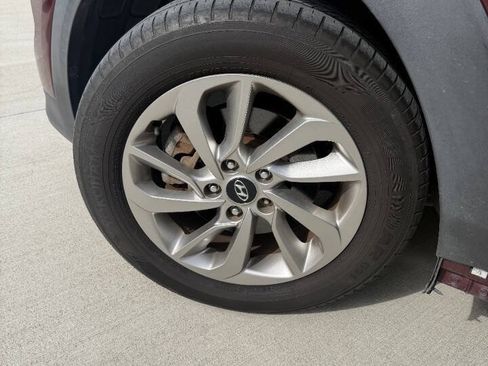 Used 2017 Hyundai Tucson SE w/ SE Popular Package 02 AWD/4WD image 32