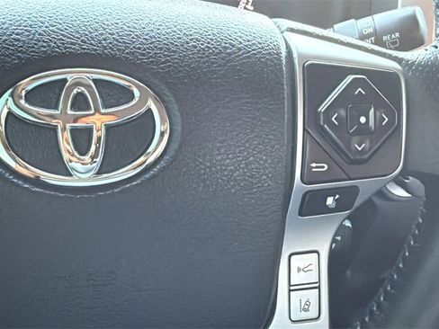 Used 2022 Toyota 4Runner SR5 image 21