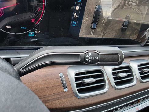 New 2026 Mercedes-Benz GLS 450 4MATIC image 39