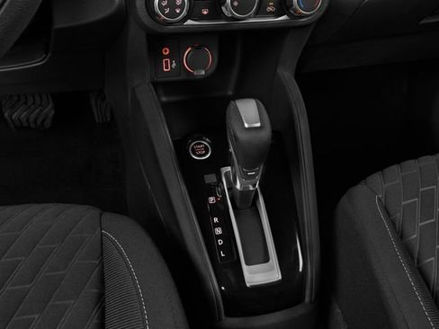 Used 2023 Nissan Kicks SV w/ Interior Electronics Package FWD image 9