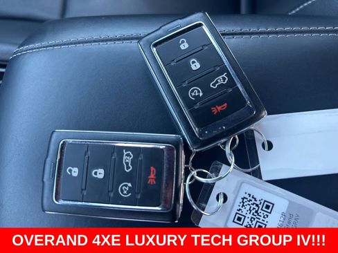 Used 2022 Jeep Grand Cherokee Overland w/ Luxury Tech Group IV image 45