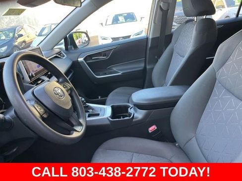 Used 2024 Toyota RAV4 XLE FWD image 8