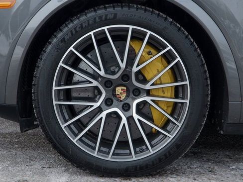 Certified 2020 Porsche Cayenne Turbo S image 12