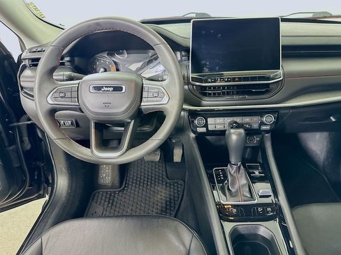 Used 2022 Jeep Compass Trailhawk image 17