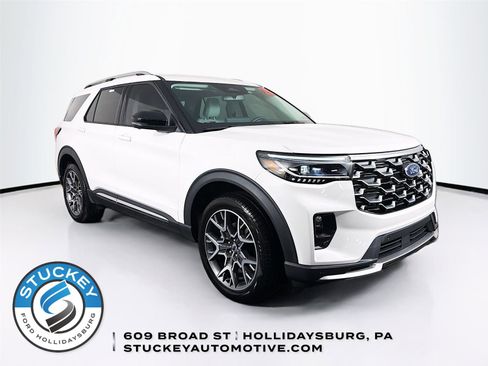 Used 2025 Ford Explorer Platinum w/ Ultimate Package AWD/4WD image 1