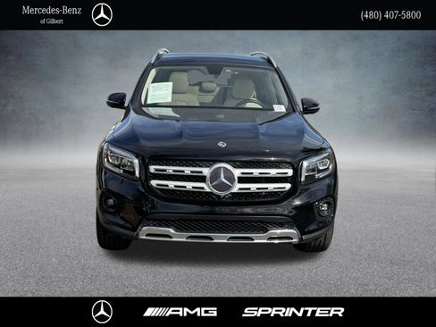 Used 2022 Mercedes-Benz GLB 250 image 2