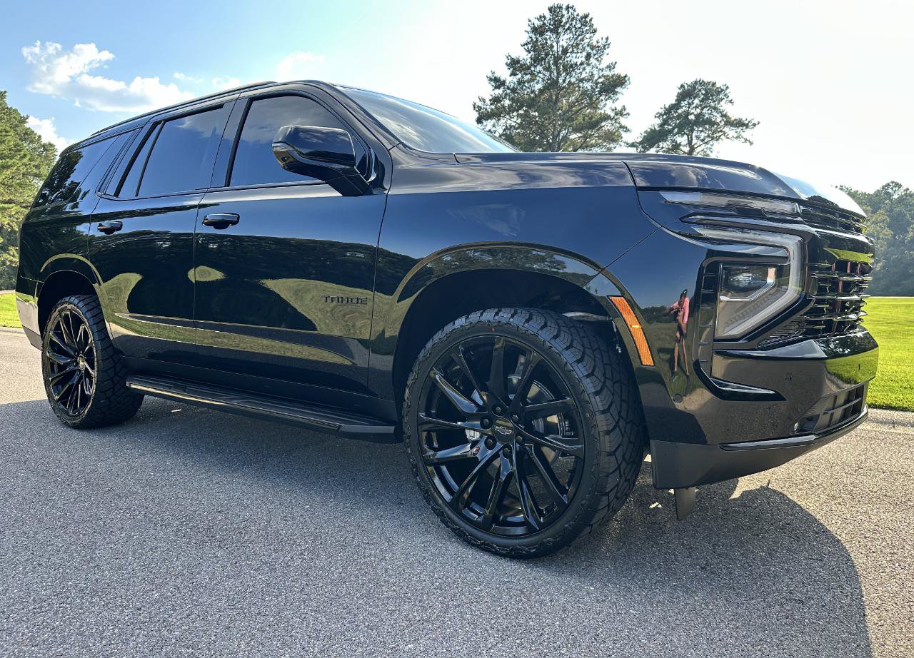 Used 2025 Chevrolet Tahoe RST w/ RST Capability Package AWD/4WD image 3