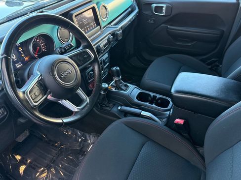 Used 2018 Jeep Wrangler Unlimited Rubicon AWD/4WD image 10