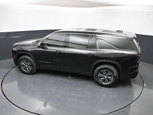 Used 2024 Chevrolet Traverse LS AWD/4WD image 37