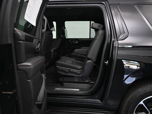 Used 2022 Chevrolet Suburban RST w/ Luxury Package RWD image 26