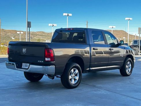 Used 2021 RAM 1500 Classic SLT image 8