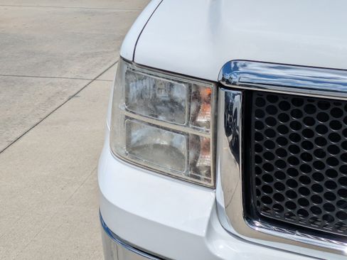 Used 2009 GMC Sierra 1500 SLE w/ Regional Value Package RWD image 7