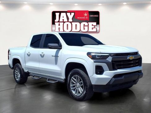 Used 2024 Chevrolet Colorado LT w/ LT Convenience Package III AWD/4WD image 1