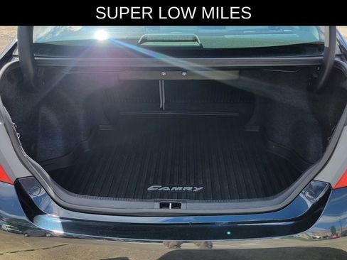 Used 2017 Toyota Camry LE FWD image 6