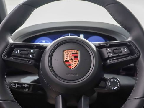 New 2026 Porsche Macan 4 Electric image 28