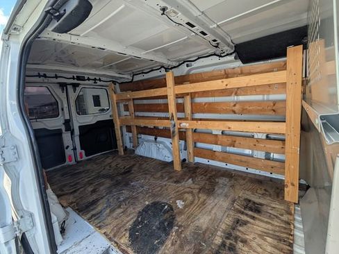 Used 2018 Ford Transit 250 130 Low Roof RWD image 11