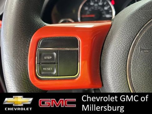 Used 2012 Jeep Wrangler Unlimited Sport AWD/4WD image 19