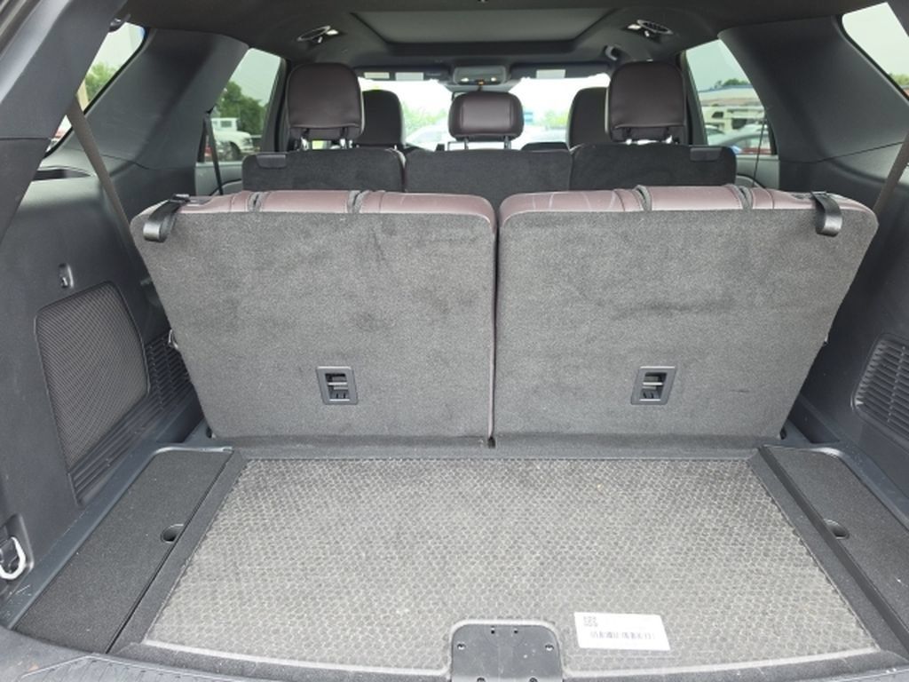Used 2025 Ford Explorer Platinum AWD/4WD image 14