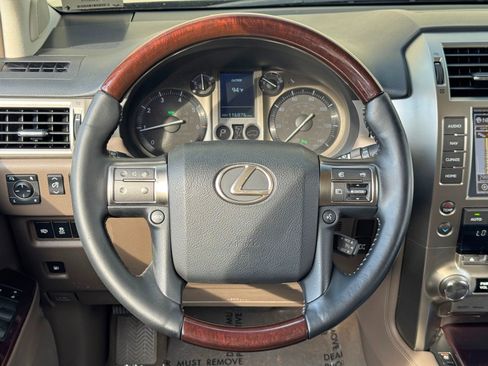 Used 2019 Lexus GX 460 Premium AWD/4WD image 19
