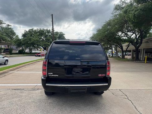 Used 2012 GMC Yukon Denali AWD/4WD image 7