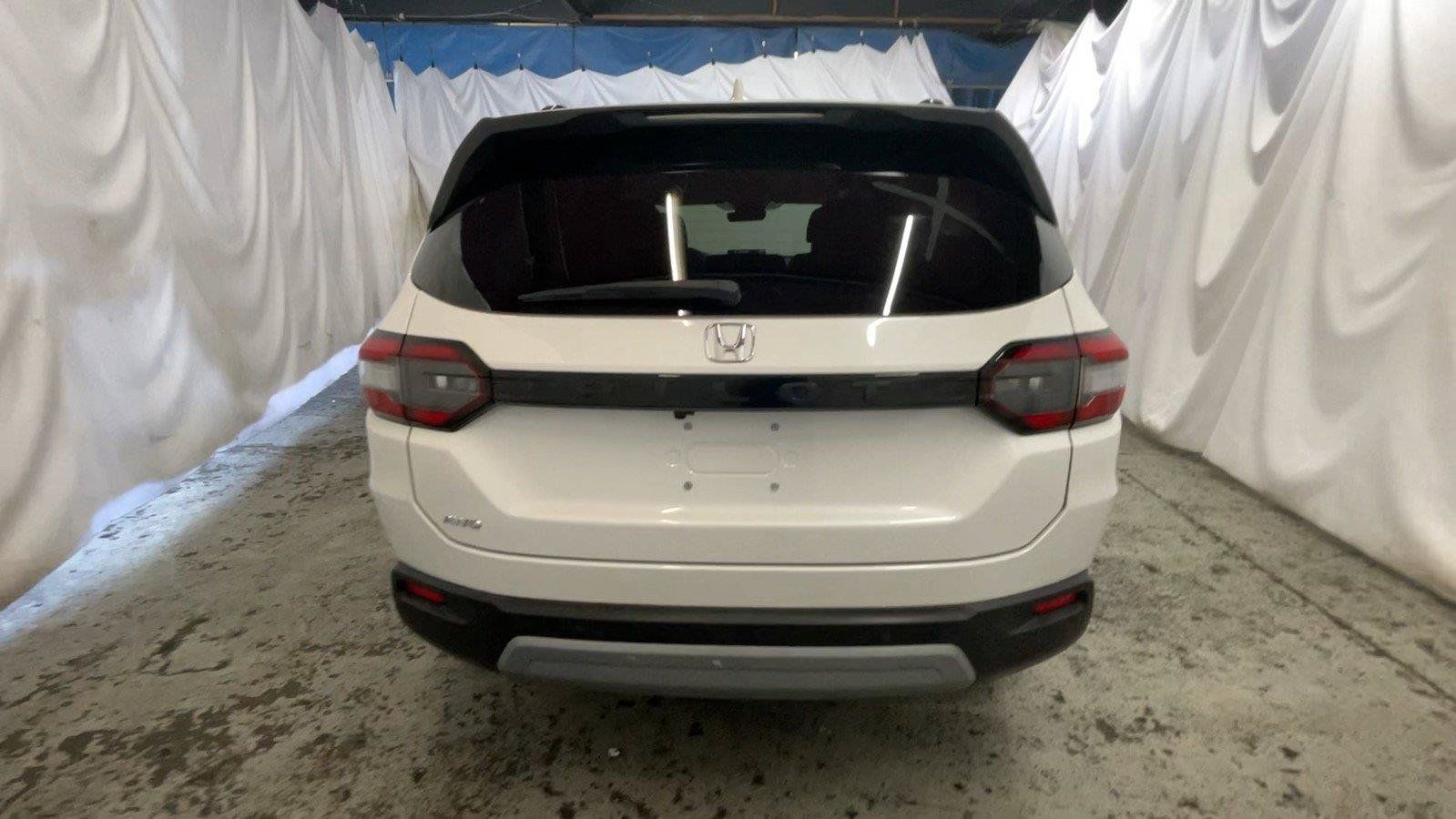 Certified 2025 Honda Pilot EX-L image 8