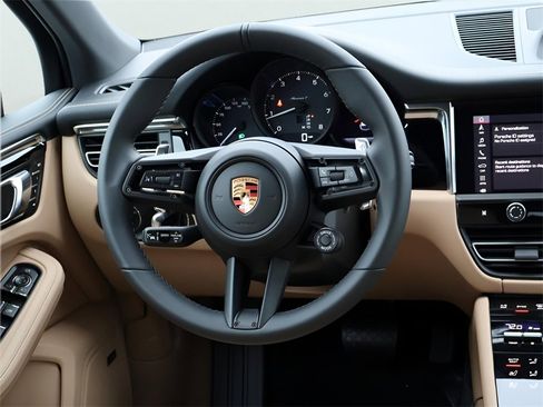 New 2026 Porsche Macan image 21