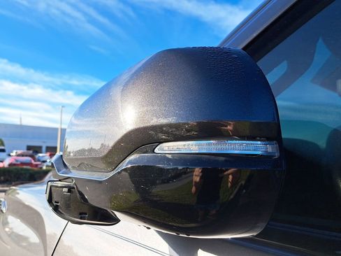 Used 2023 Toyota Tundra Platinum image 3