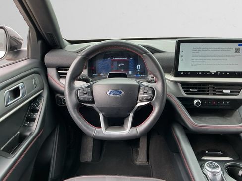 Used 2025 Ford Explorer ST-Line AWD/4WD image 12