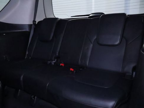 Used 2020 Nissan Armada SL w/ Premium Package image 17