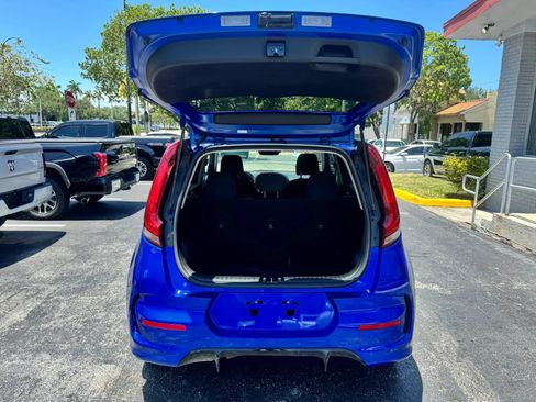 Used 2020 Kia Soul GT-Line FWD image 8