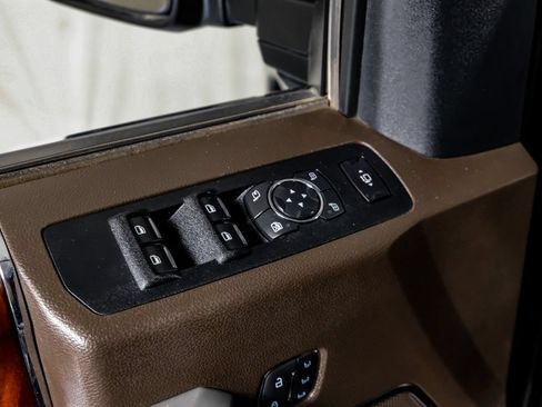 Used 2020 Ford F350 King Ranch w/ King Ranch Ultimate Package AWD/4WD image 35