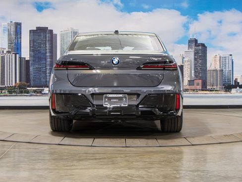 Used 2026 BMW 750e xDrive w/ Executive Package image 11