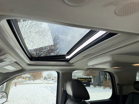 Used 2010 GMC Yukon Denali image 28