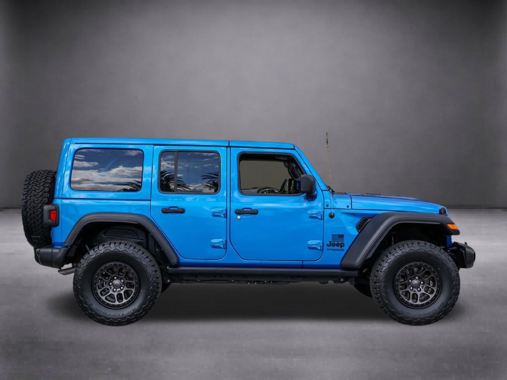 Used 2022 Jeep Wrangler Unlimited Sport w/ Xtreme Recon 35" Tire Package AWD/4WD image 3