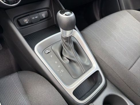 New 2026 Hyundai Venue SE FWD image 19