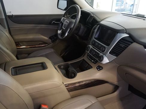 Used 2019 GMC Yukon XL SLT w/ Open Road Package RWD image 29