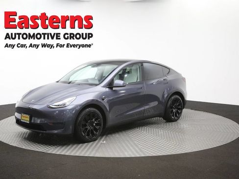 Used 2022 Tesla Model Y Long Range AWD/4WD image 52