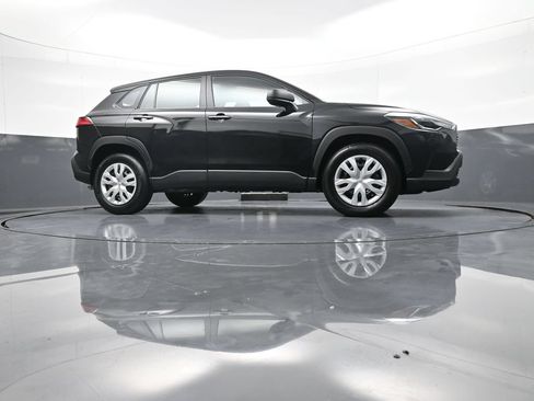 Certified 2022 Toyota Corolla Cross L AWD/4WD image 28