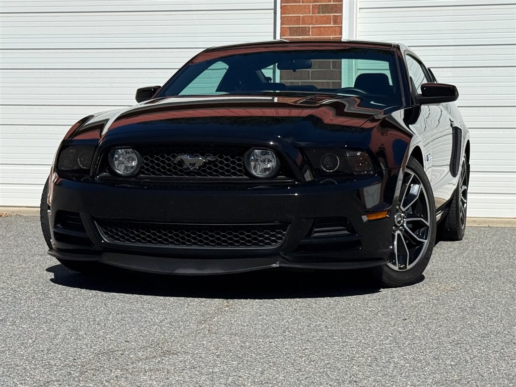 Used 2014 Ford Mustang GT w/ FP8 Appearance Package RWD image 7