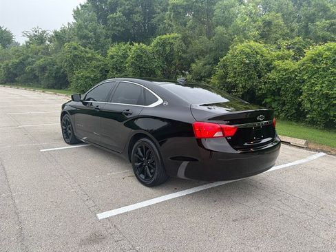 Used 2017 Chevrolet Impala LT FWD image 3