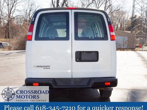 Used 2016 Chevrolet Express 2500 RWD image 5