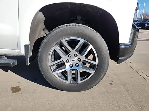 Used 2020 Chevrolet Silverado 1500 Custom Trail Boss w/ Custom Convenience Package image 18