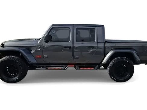 Used 2025 Jeep Gladiator Sport image 5
