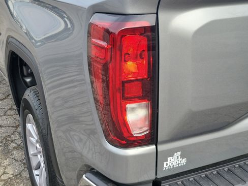 New 2026 GMC Sierra 1500 SLE image 15