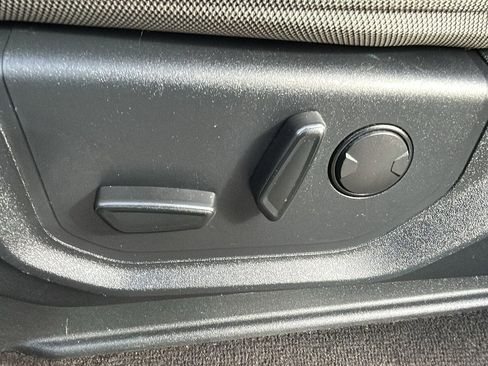 Used 2019 Ford F150 XLT w/ Equipment Group 302A Luxury image 31