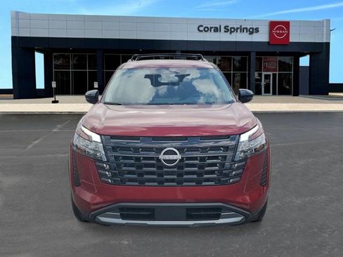 New 2026 Nissan Pathfinder Platinum FWD image 6
