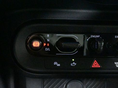 Used 2025 MINI Cooper 2-Door Hardtop image 26